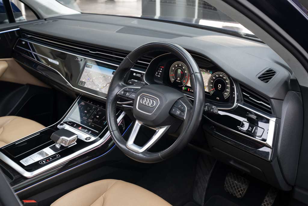 AUDI Q7 Technology 55 TFSI
