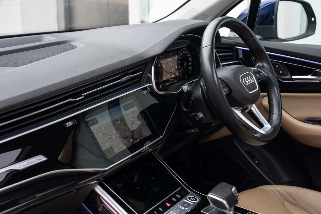 AUDI Q7 Technology 55 TFSI