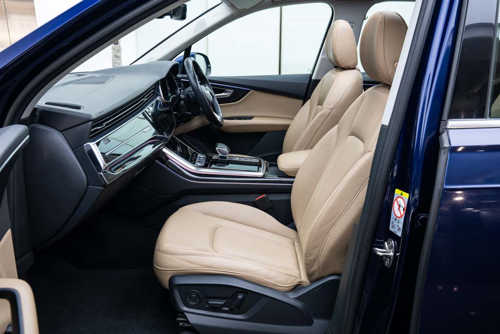 AUDI Q7 Technology 55 TFSI