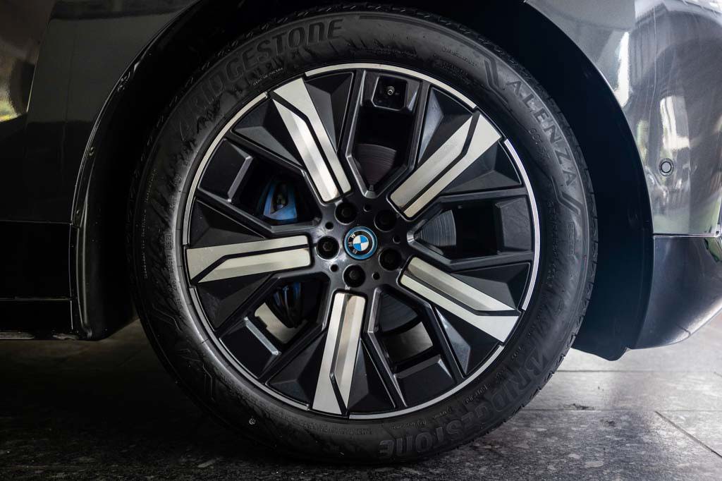 BMW IX XDRIVE40