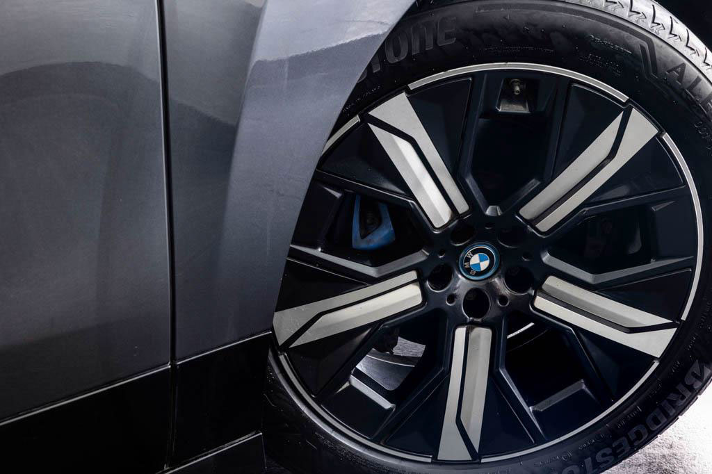 BMW IX XDRIVE40