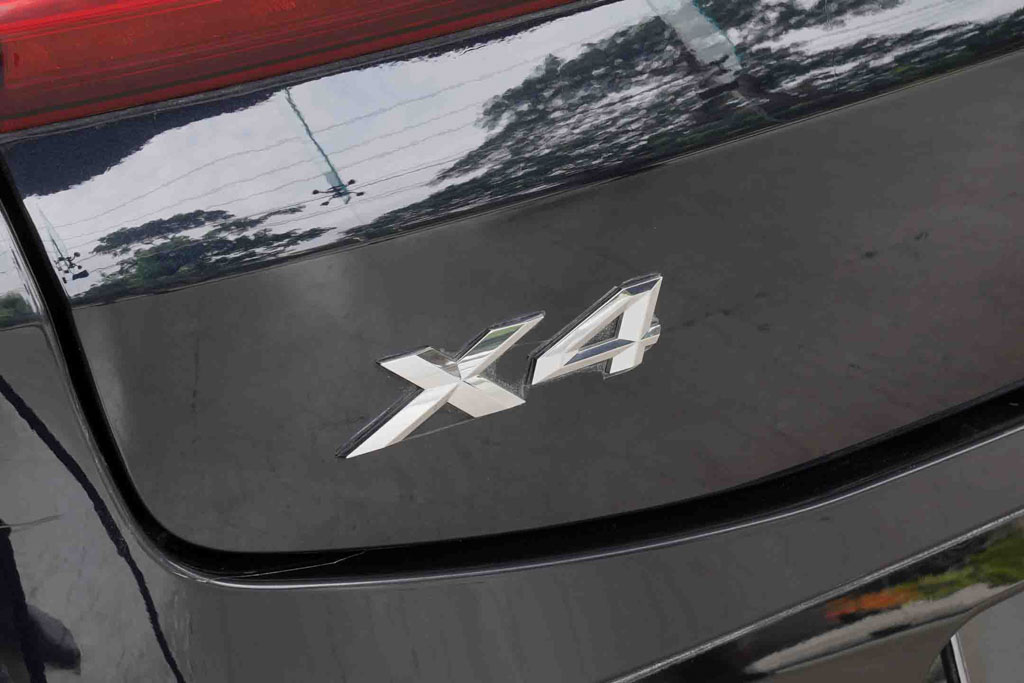 BMW X4 XDRIVE30d M SPORT X SILVER SHADOW EDITION