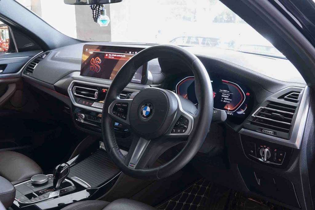 BMW X4 XDRIVE30d M SPORT X SILVER SHADOW EDITION
