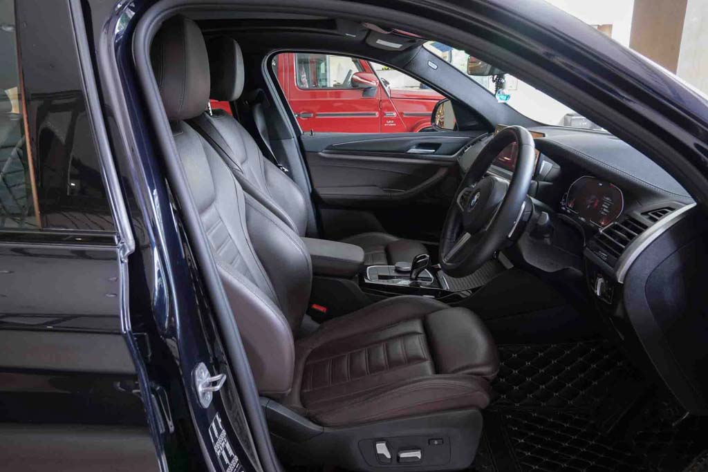 BMW X4 XDRIVE30d M SPORT X SILVER SHADOW EDITION