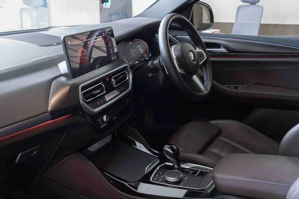 BMW X4 XDRIVE30d M SPORT X SILVER SHADOW EDITION