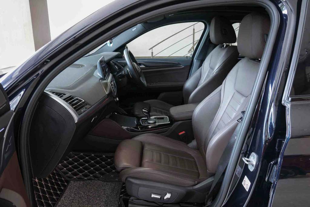 BMW X4 XDRIVE30d M SPORT X SILVER SHADOW EDITION