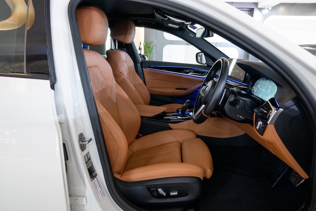 BMW 520D LCI M SPORT