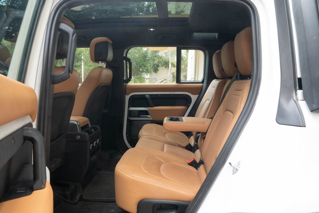 Land Rover Defender 110 P300 HSE