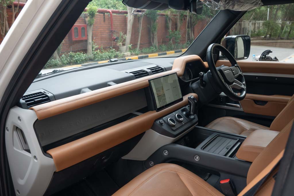 Land Rover Defender 110 P300 HSE