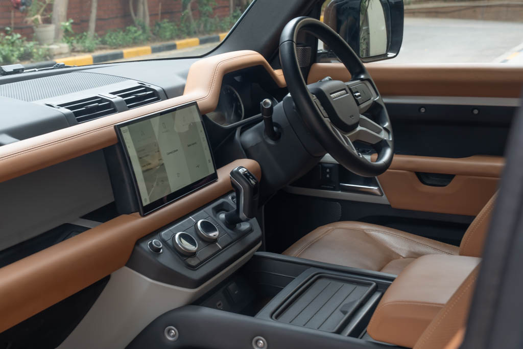 Land Rover Defender 110 P300 HSE