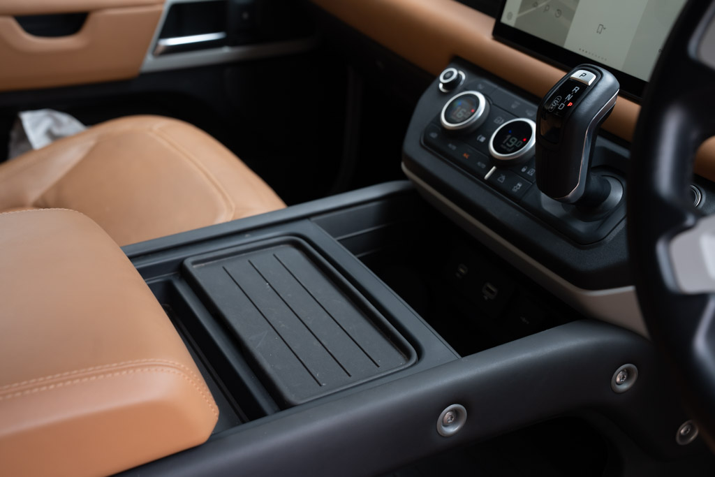 Land Rover Defender 110 P300 HSE