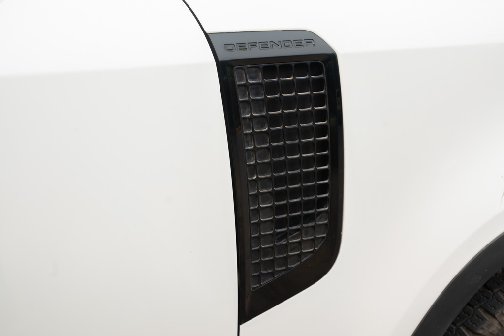 Land Rover Defender 110 P300 HSE