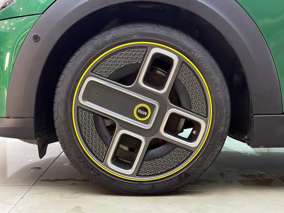 Mini Cooper SE 