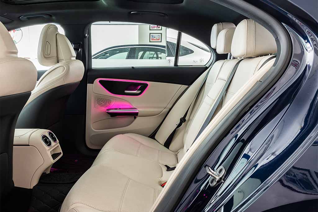 MERCEDES BENZ C200