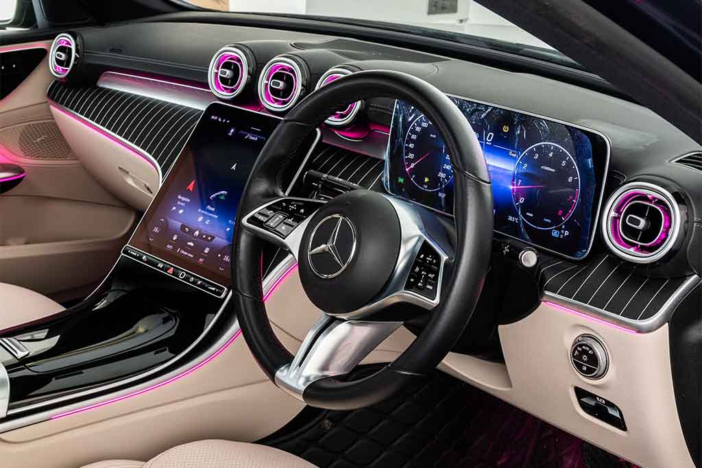 MERCEDES BENZ C200