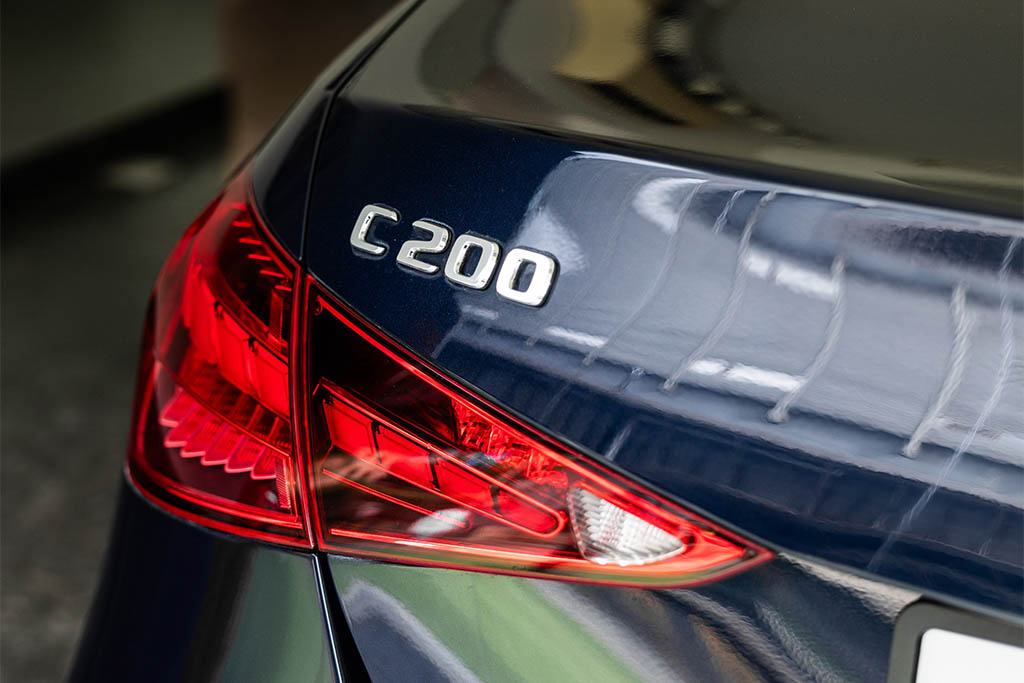 MERCEDES BENZ C200