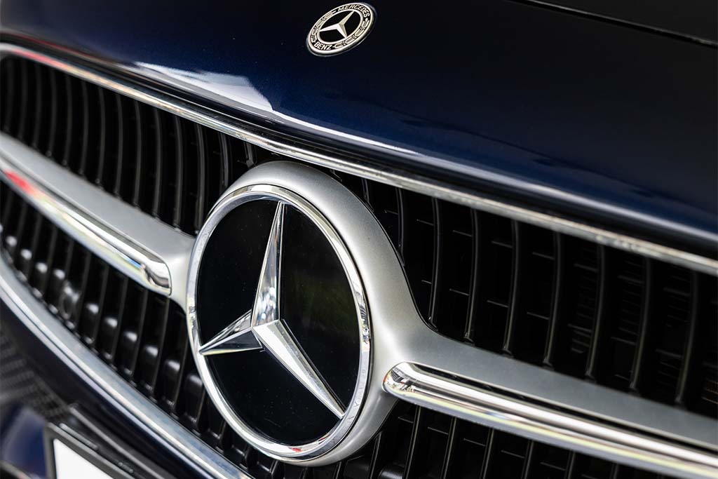 MERCEDES BENZ C200