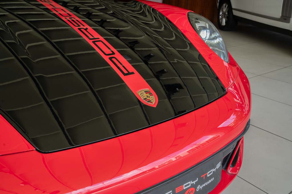 Porsche 992 911 Carrera