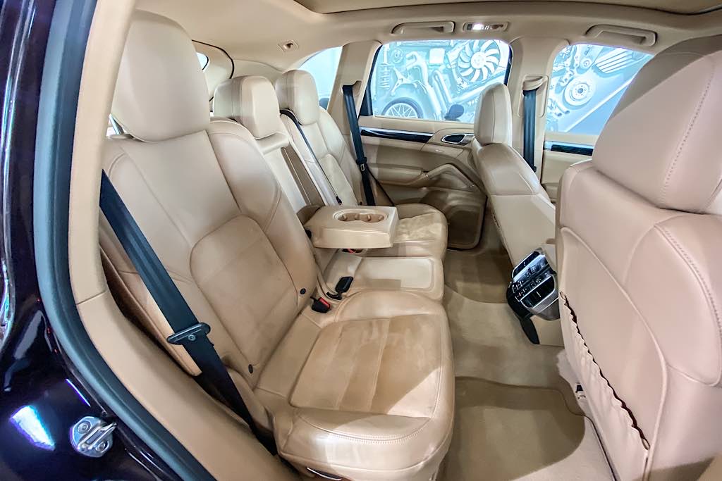 Porsche Cayenne Platinum Edition