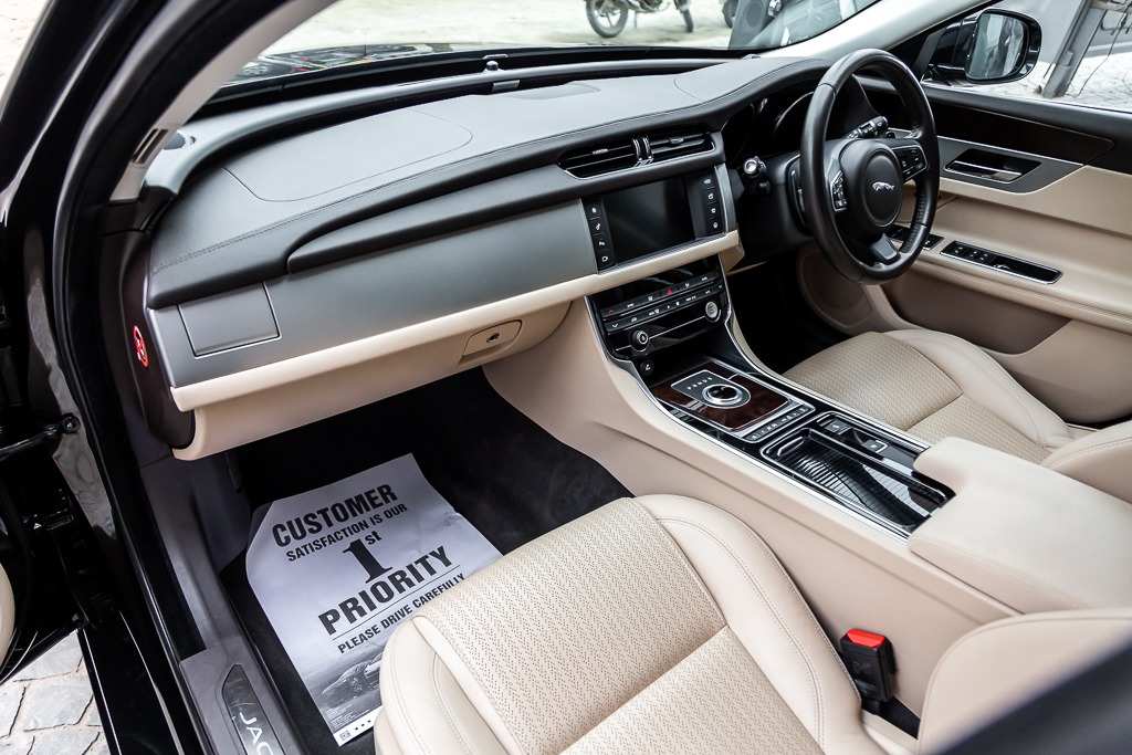 2016 Used Jaguar XF Prestige