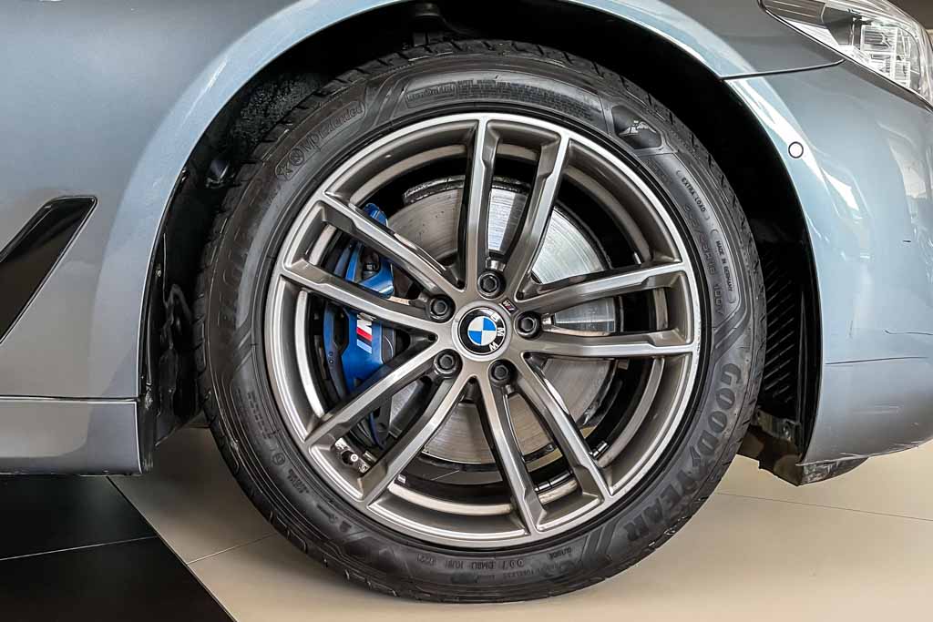 BMW 530D M SPORT