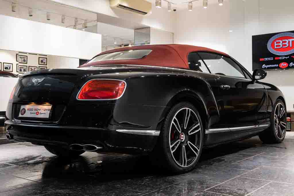 Bentley Continental GTC V8