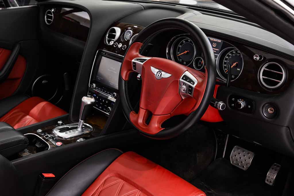 Bentley Continental GTC V8