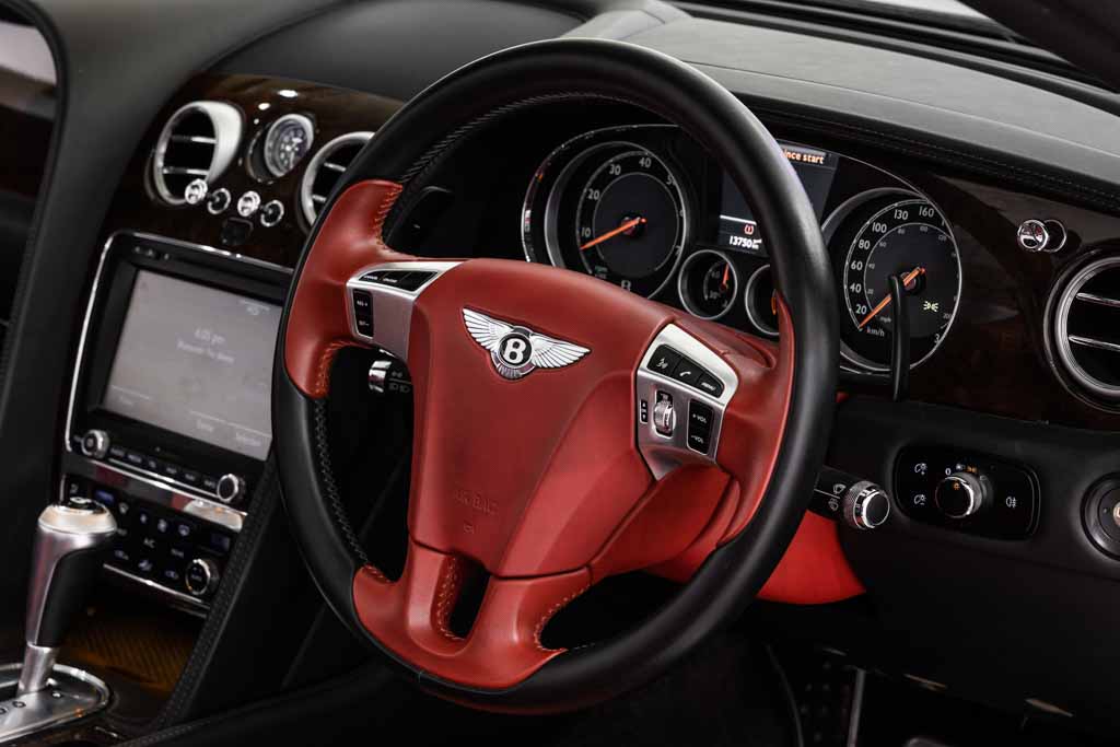 Bentley Continental GTC V8