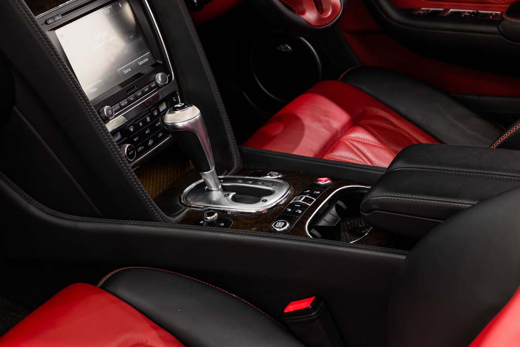 Bentley Continental GTC V8