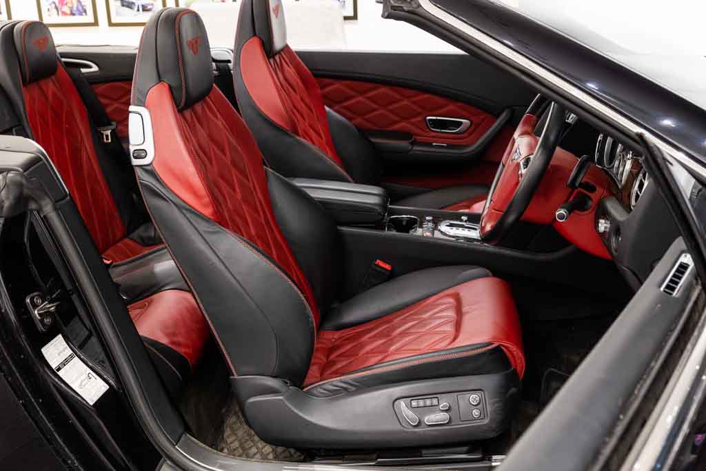 Bentley Continental GTC V8