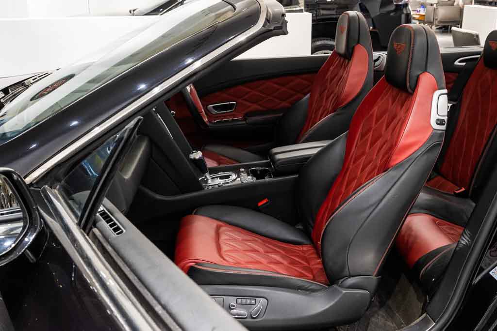 Bentley Continental GTC V8