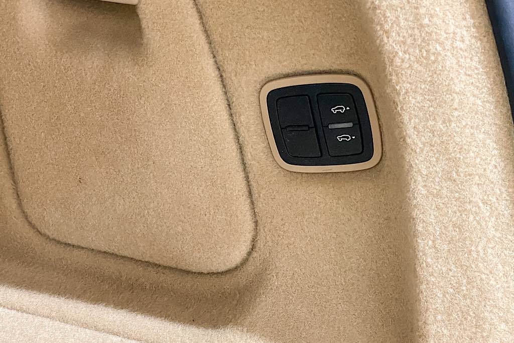 Porsche Cayenne Platinum Edition