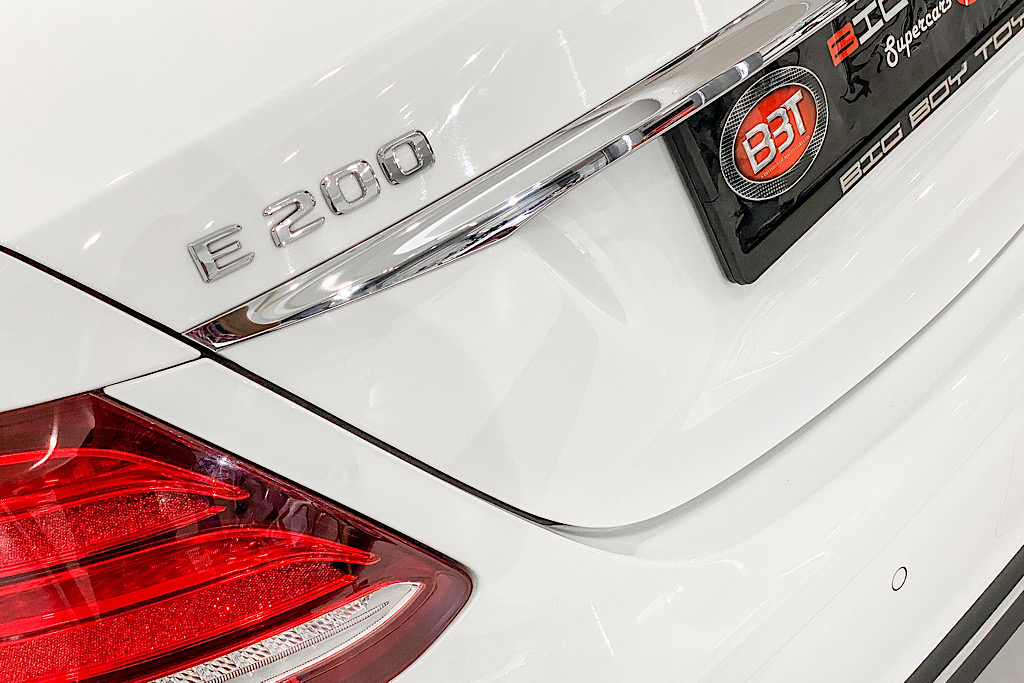 Mercedes Benz E200 Avantgarde