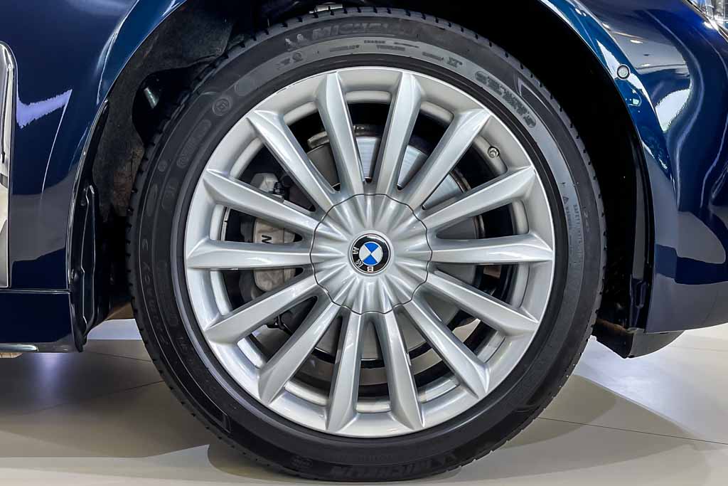 BMW 730Ld DPE Signature