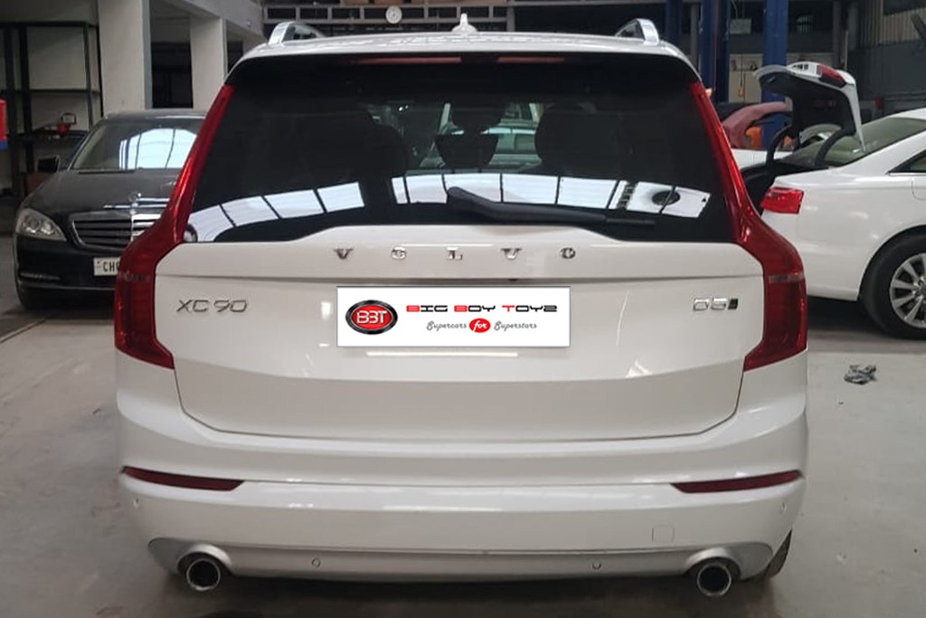 2016 Volvo XC 90 Momentum