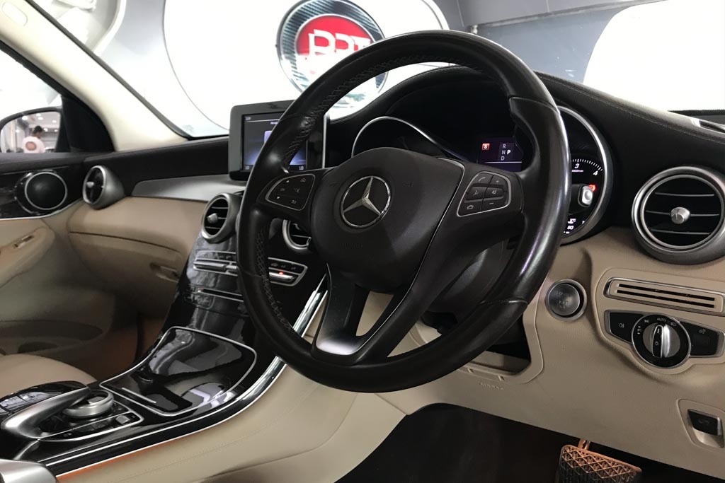 MERCEDES BENZ GLC 220D