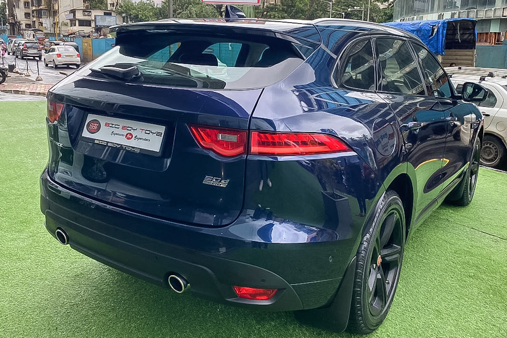 Jaguar F-Pace R sport