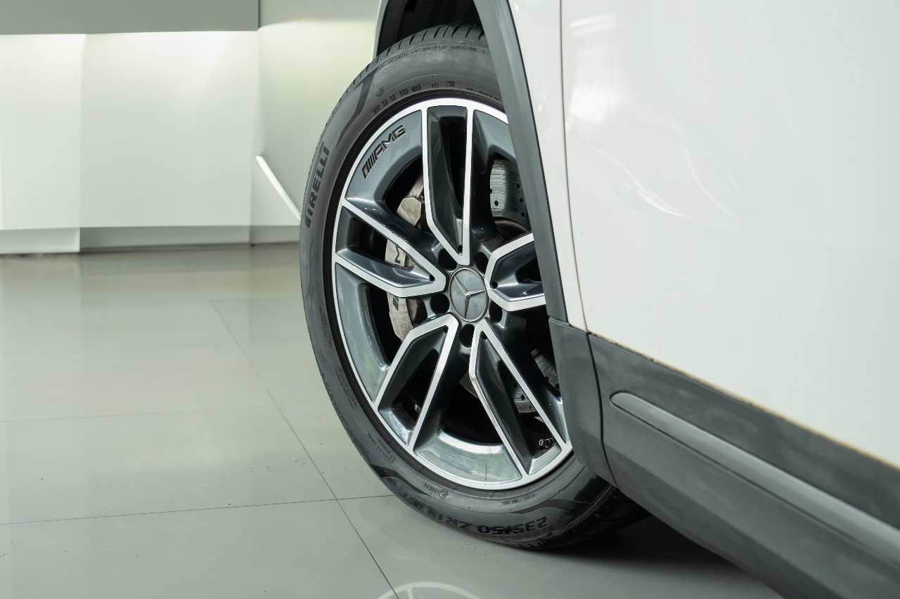 Mercedes AMG GLA 35 4matic