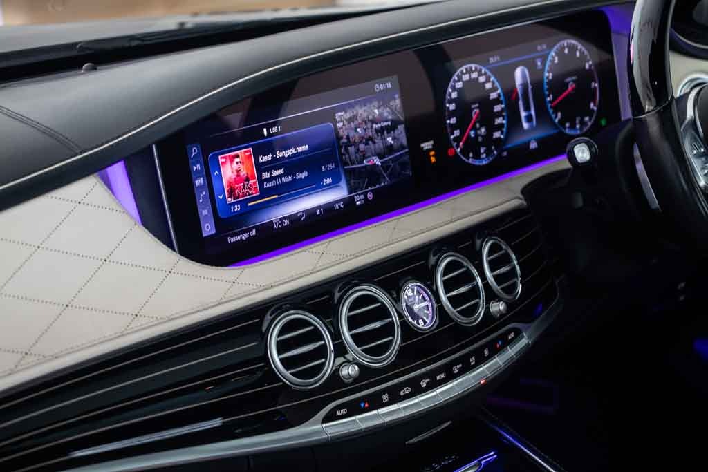 Mercedes Maybach S560