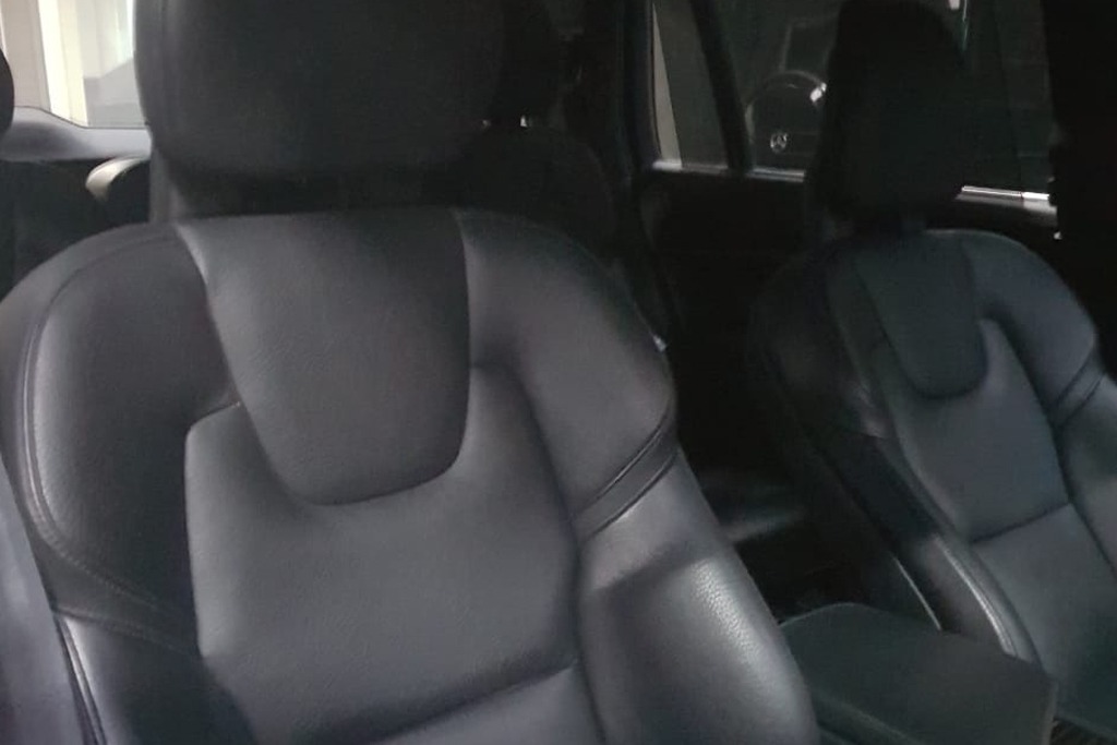 2016 Volvo XC 90 Momentum