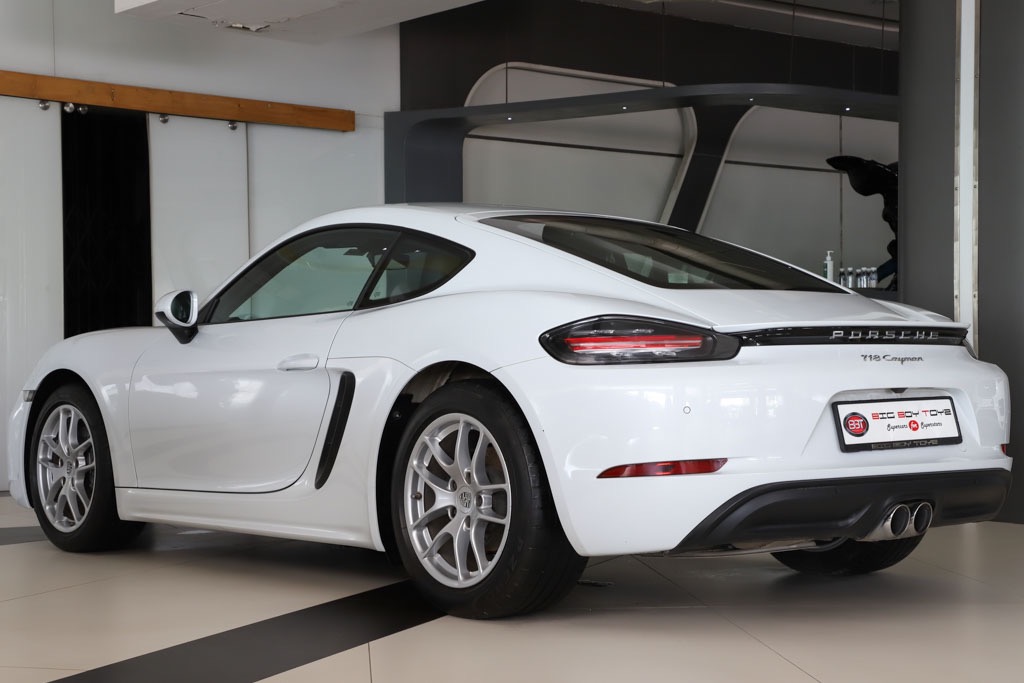 Porsche 718 Cayman