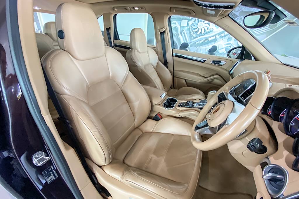 Porsche Cayenne Platinum Edition