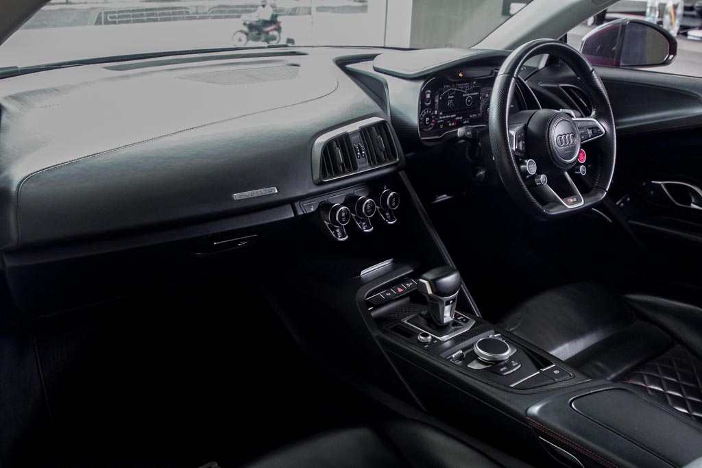 Audi R8 V10 Plus