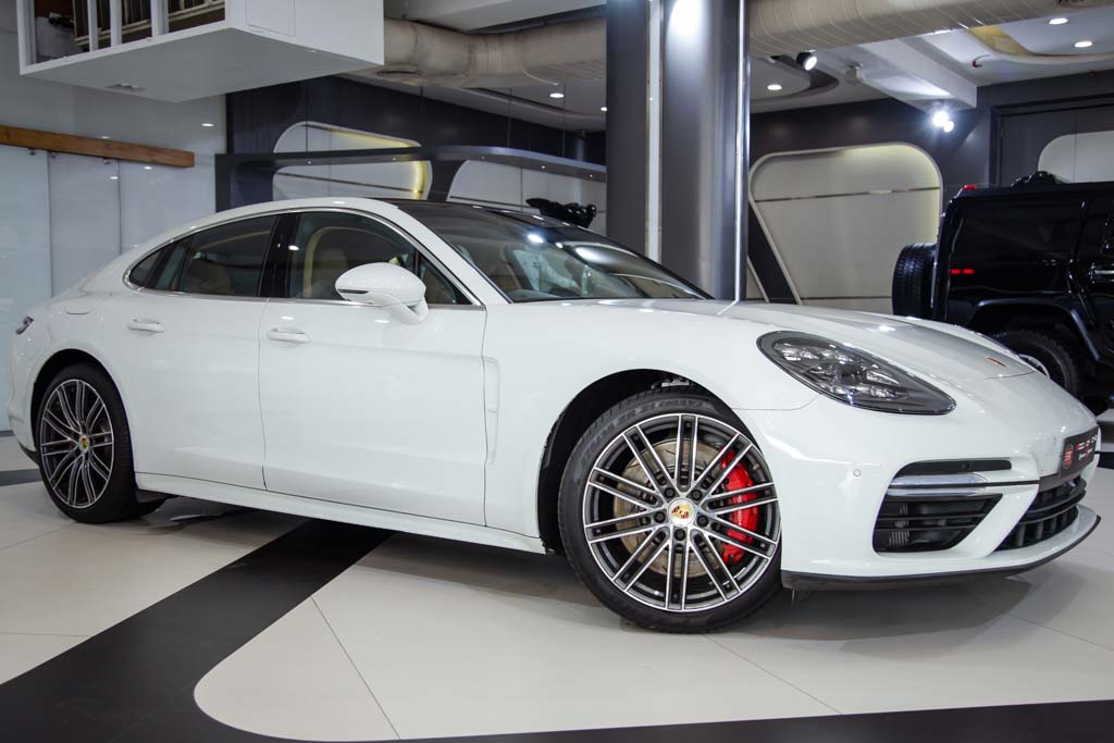 Porsche Panamera Turbo