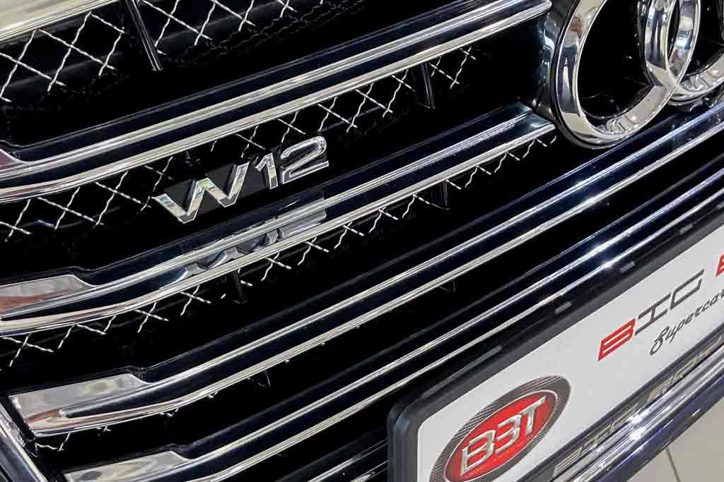 Audi A8 W12