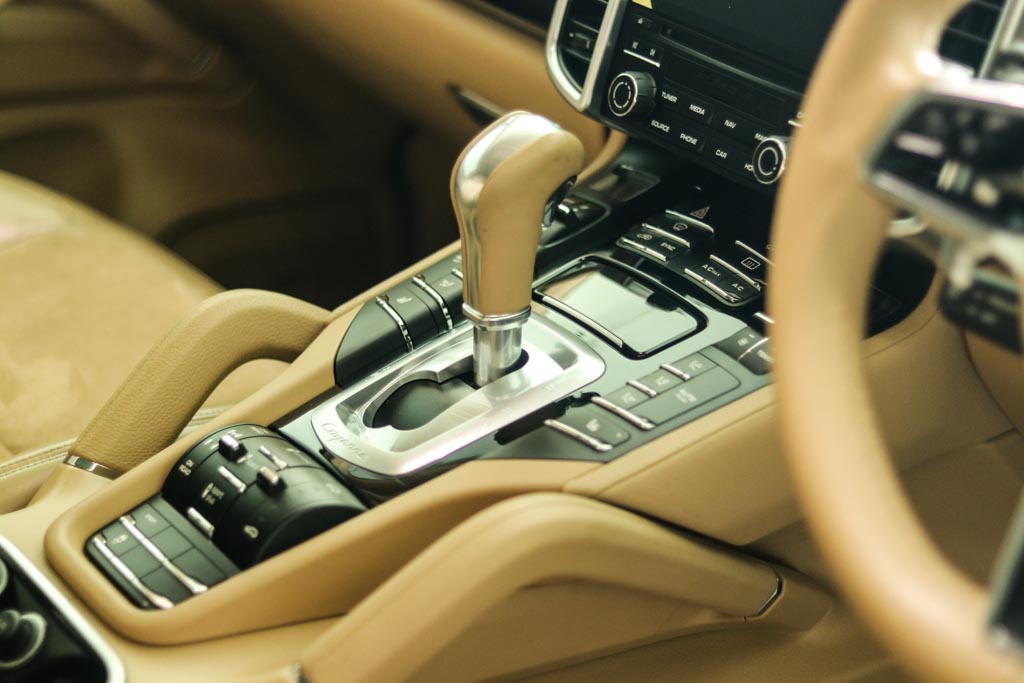 Porsche Cayenne Platinum Edition 