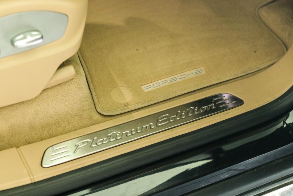 Porsche Cayenne Platinum Edition 