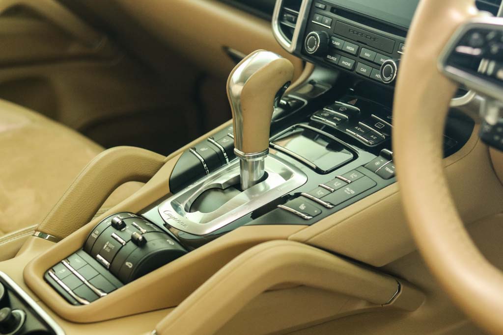 Porsche Cayenne Platinum Edition 