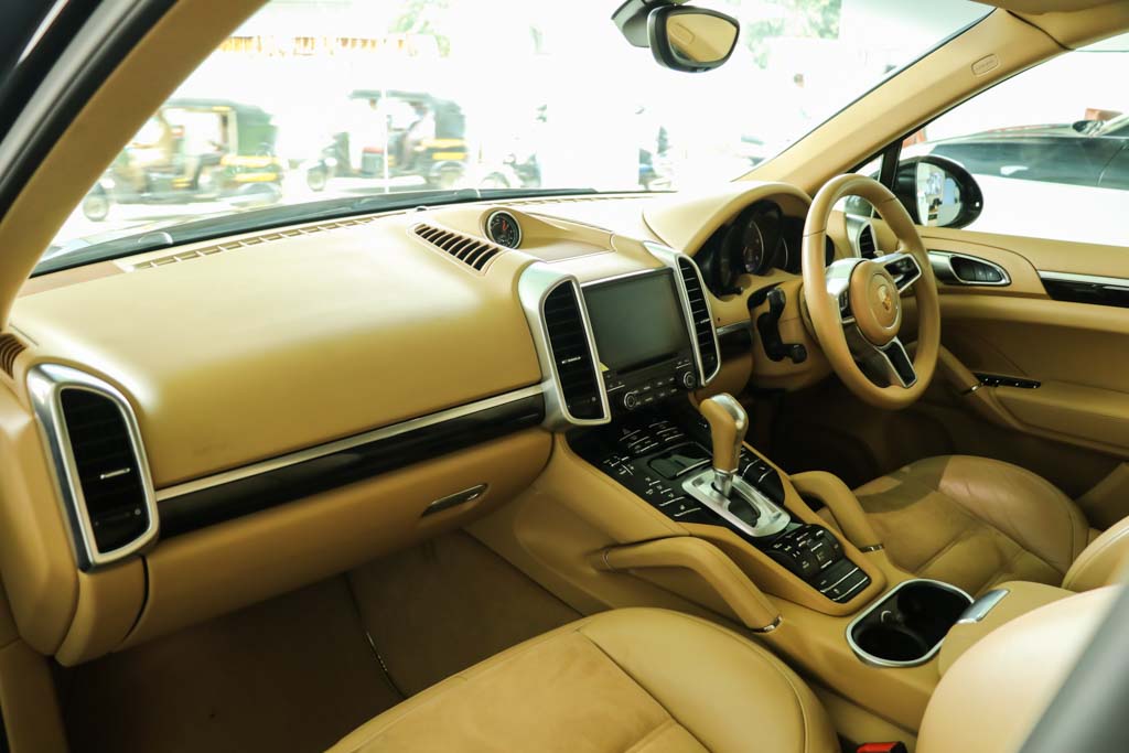 Porsche Cayenne Platinum Edition 