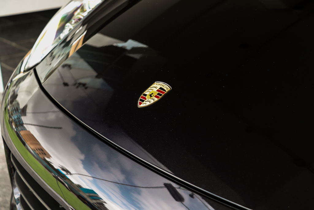 Porsche Cayenne Platinum Edition 